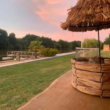 Les Lacs D'armagnac Campsite