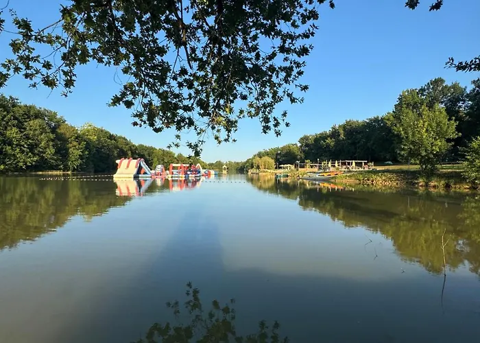 Les Lacs D'armagnac キャンプ場