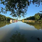 Les Lacs D'armagnac אתר קמפינג