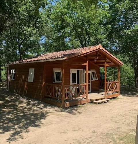 Camping Les Lacs D'armagnac *