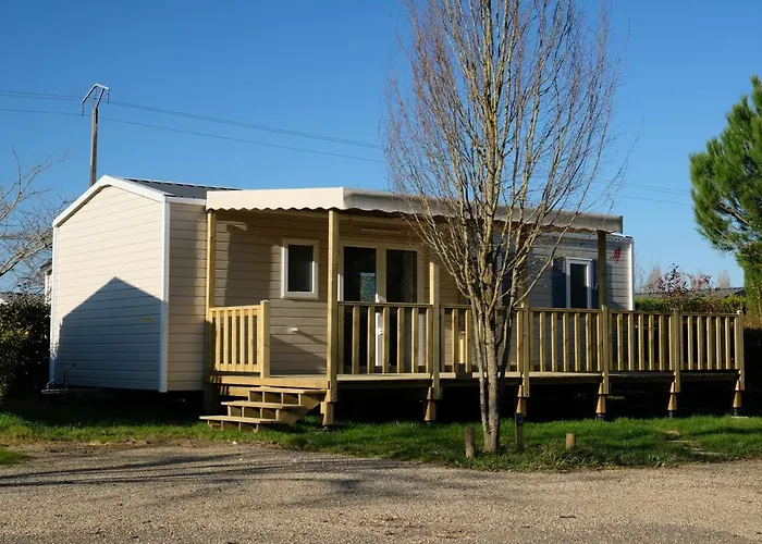 Camping Les Lacs D'armagnac Bretagne-d'Armagnac