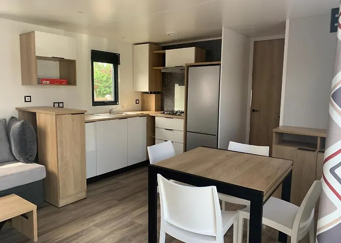 Camping Les Lacs D'armagnac