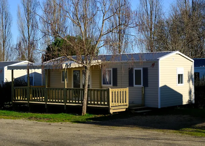 Camping Les Lacs D'armagnac Bretagne-d'Armagnac