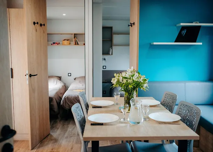 Les Lacs D'armagnac Camping *