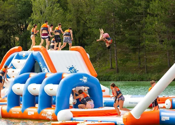 Les Lacs D'armagnac Camping *