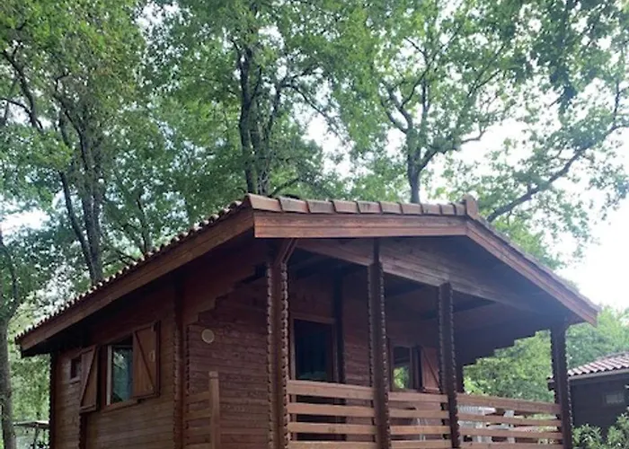 Camping Les Lacs D'armagnac Bretagne-d'Armagnac